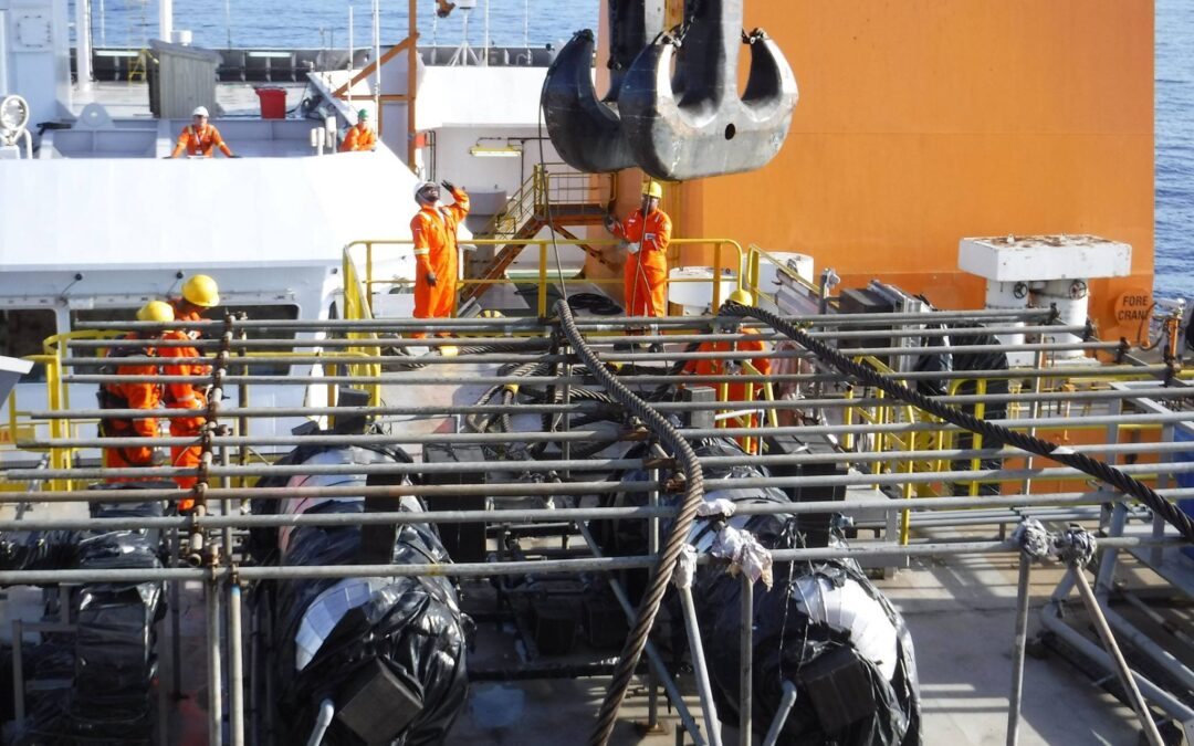 OOS Gretha placed a 120 ton accommodation module