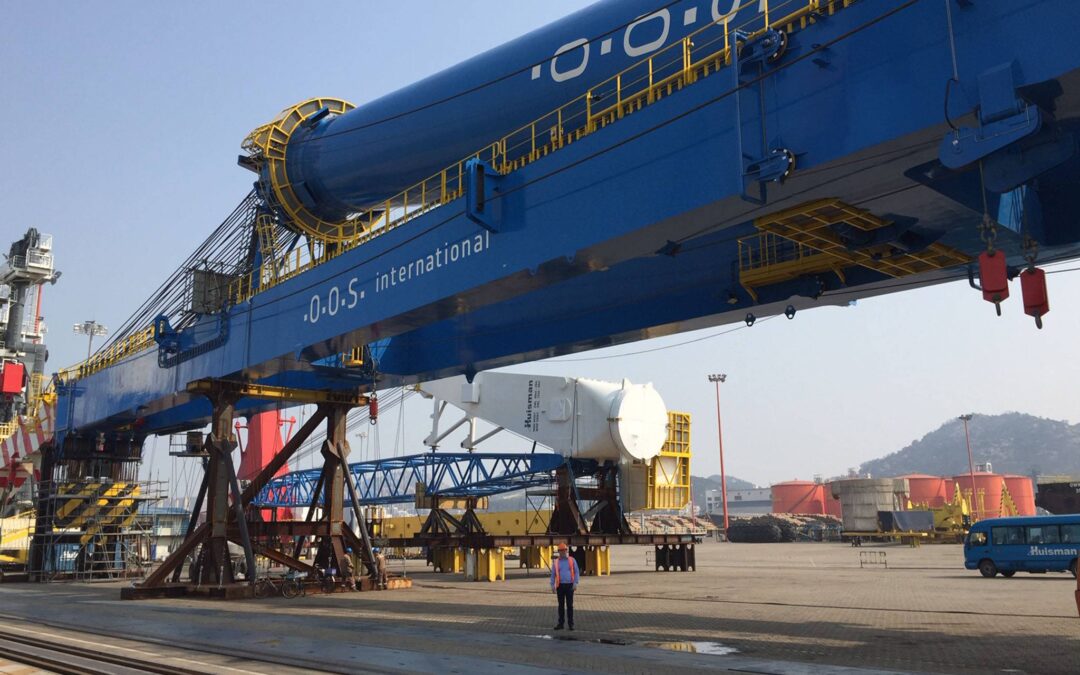 OOS Serooskerke: the first Offshore Mast Crane (OMC)’s assembled